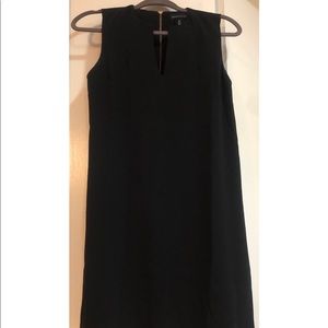 Adrienne Vittadini Black Dress with V cut Size: 2